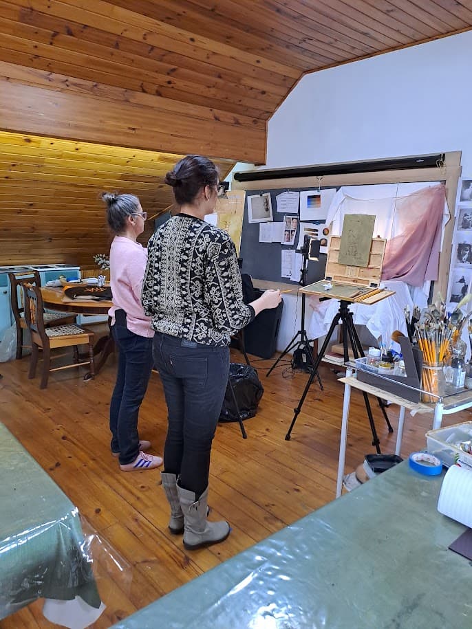 Art students in class